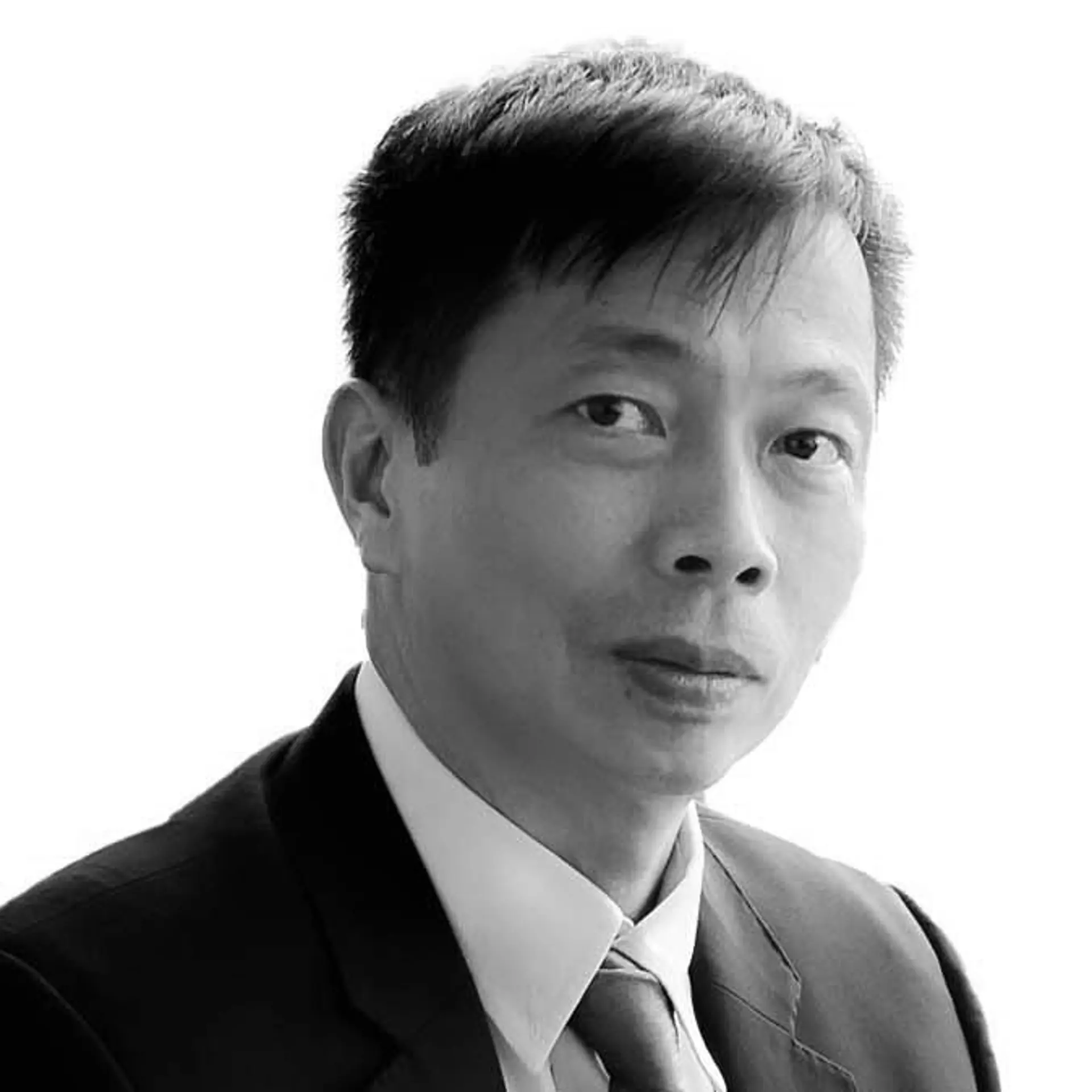 Trinh Tuan Dung Uden Baggrund (1)