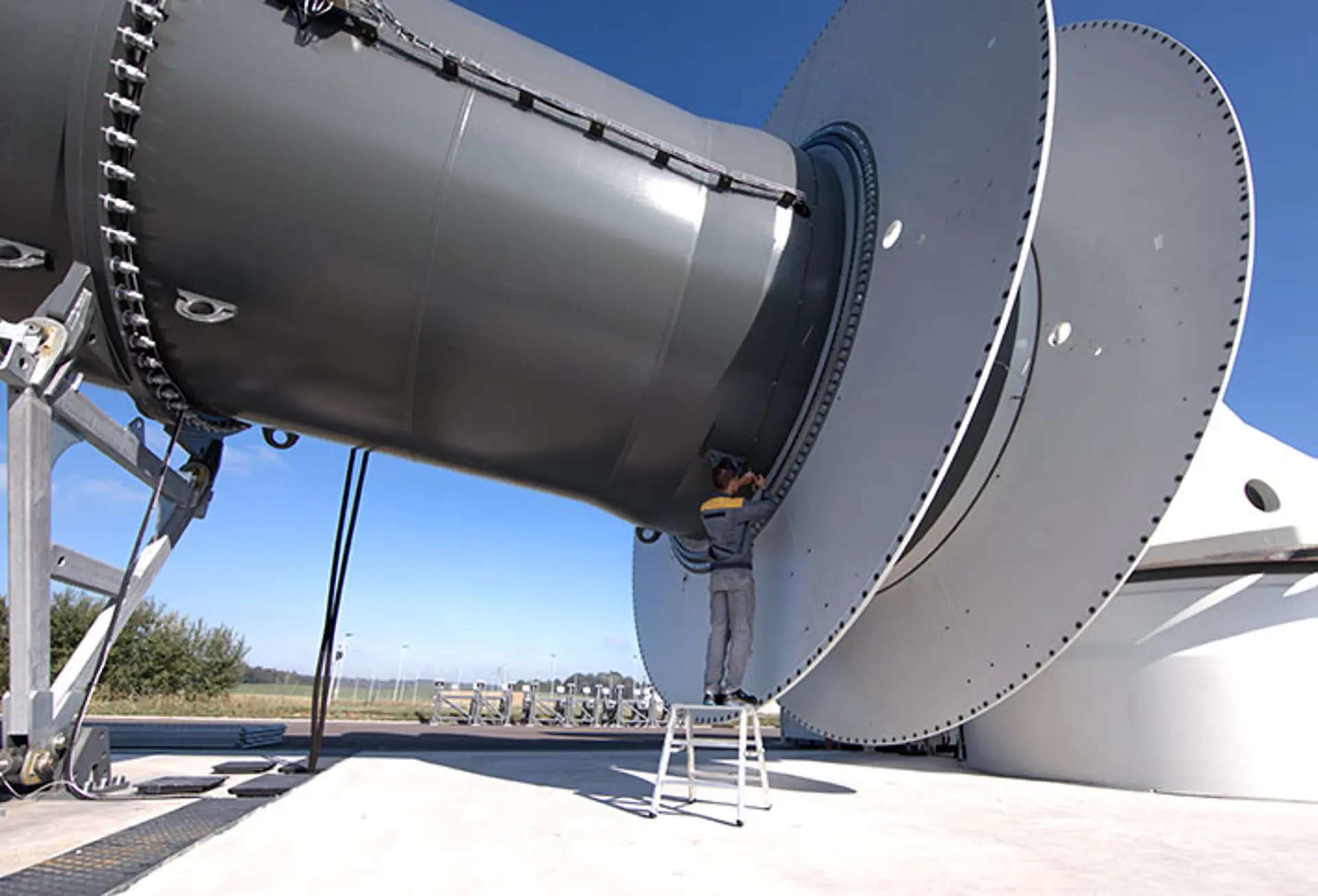 Liebherr Main Bearing Test Stand Dimensions LR