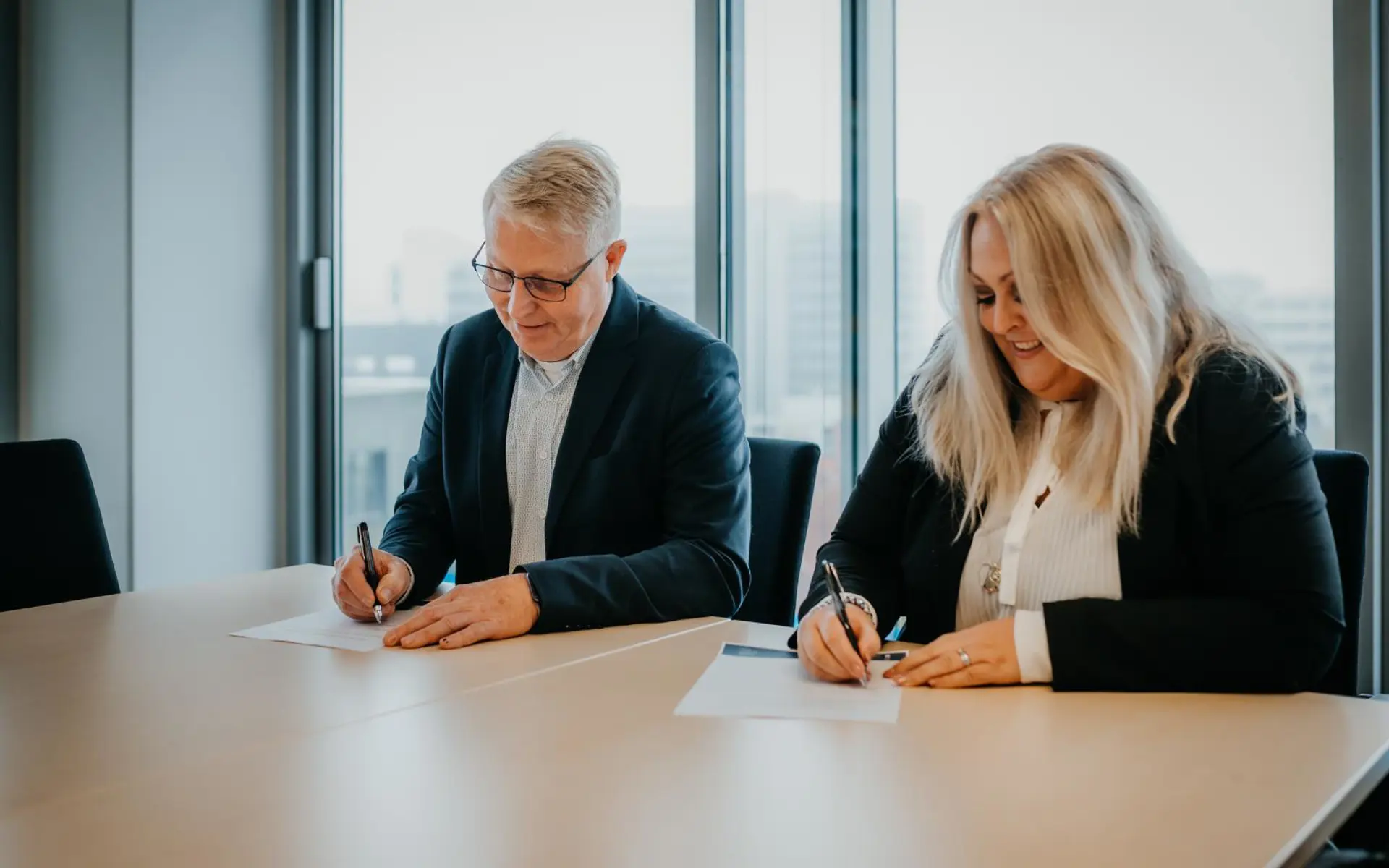 Gert & Lesley Signing Artikel