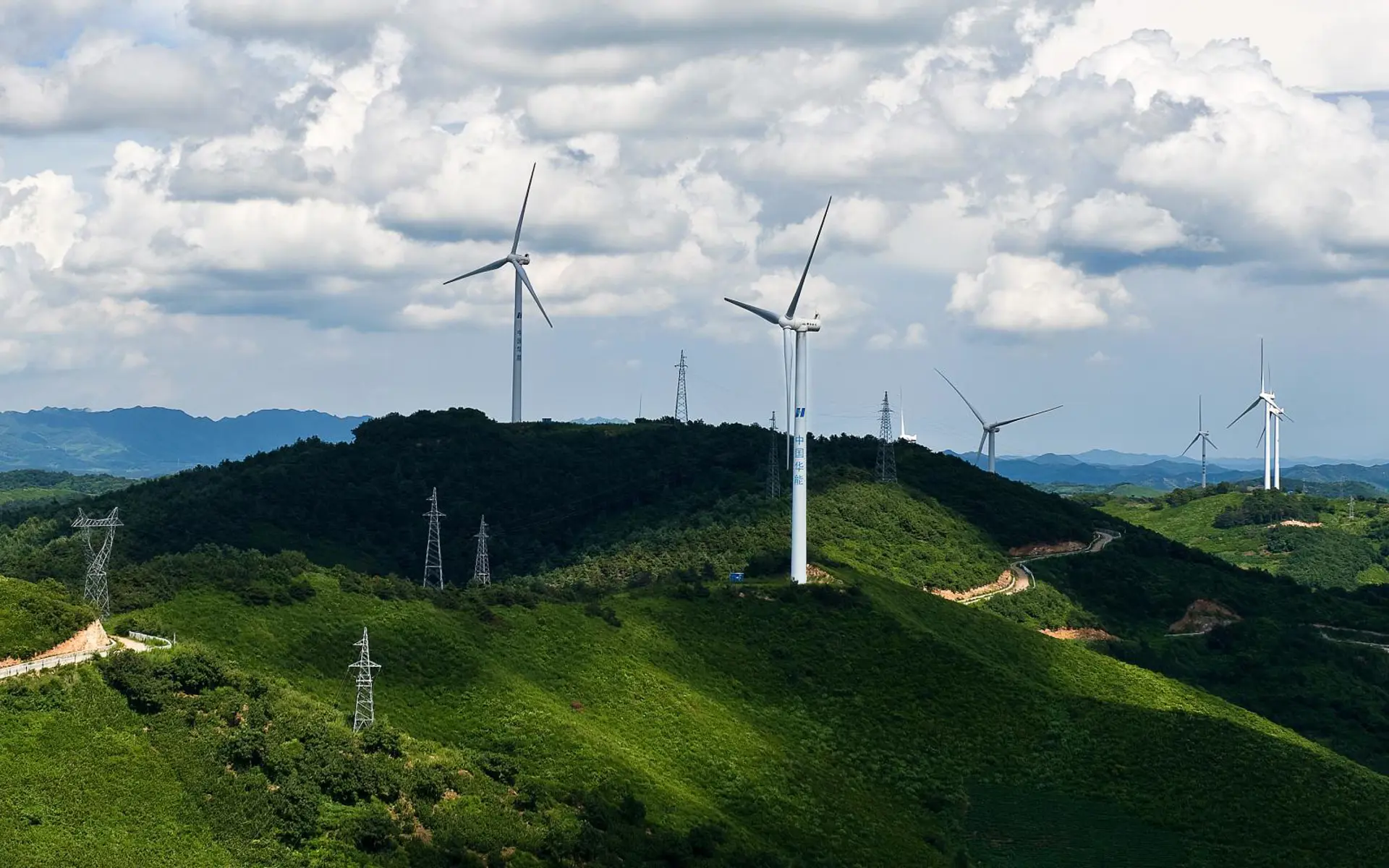 Article Image 2 TMT Blades In The Windfarm